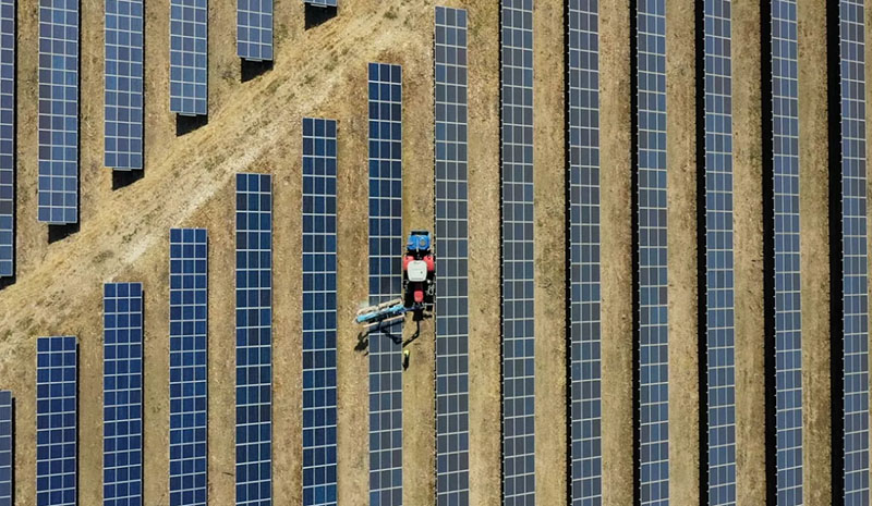 Paano nakakaapekto ang alikabok ng Saharan sa solar power?